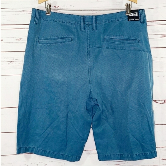 Men's Vans flat front shorts - Picture 3 of 6